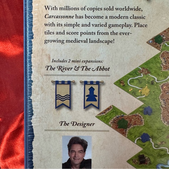 Carcassone ✨NEW✨ Base Board Game 2019 Edition - Picture 3 of 5